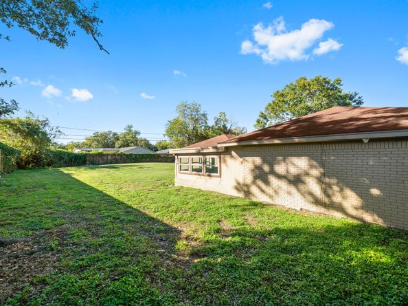 1723 Campbell Road, Houston TX 77080
