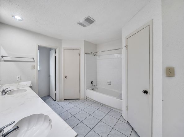 6635 Gladewell Drive, Houston TX 77072