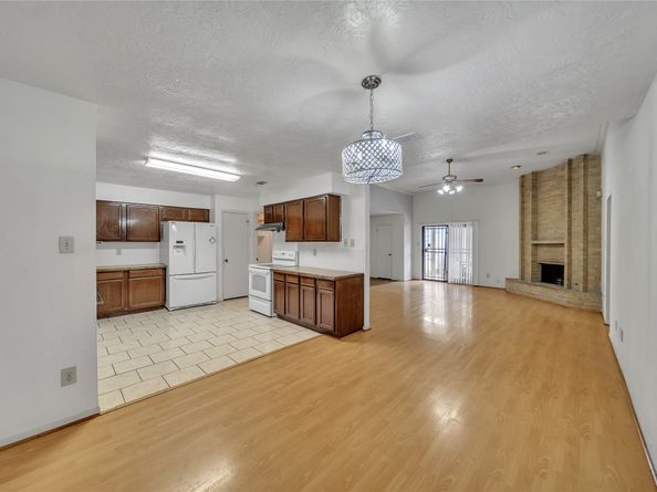 6635 Gladewell Drive, Houston TX 77072