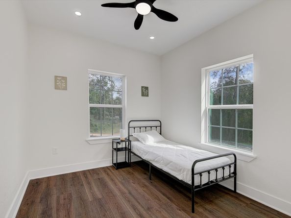 25446 Morgan Cemetery Rd, Cleveland TX 77328