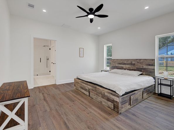 25446 Morgan Cemetery Rd, Cleveland TX 77328