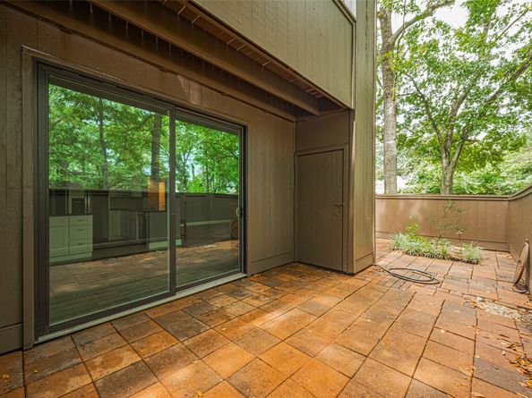 241 Litchfield Lane, Houston TX 77024