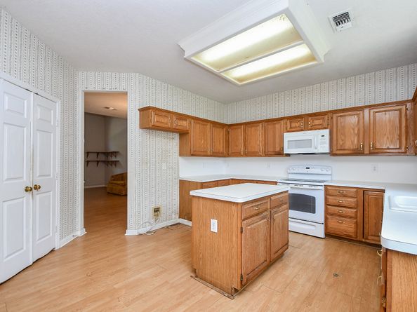 1202 Augusta Drive, Richmond TX 77406