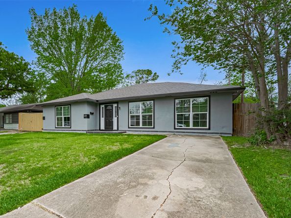 1425 Confederate Road, Houston TX 77055