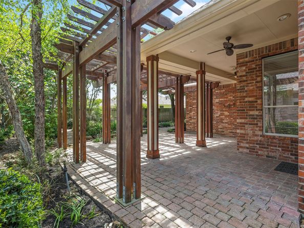 34 E Royal Mews, Conroe TX 77384