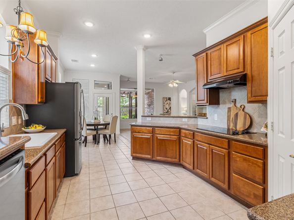 34 E Royal Mews, Conroe TX 77384