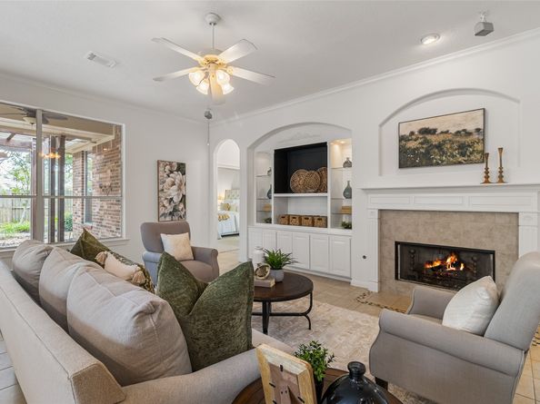 34 E Royal Mews, Conroe TX 77384