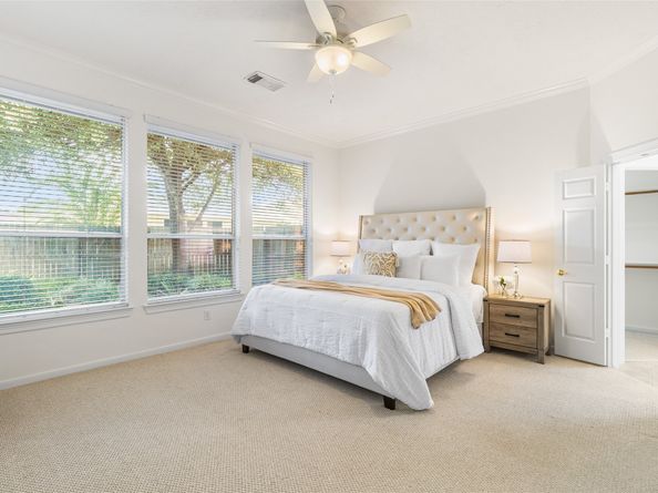 34 E Royal Mews, Conroe TX 77384