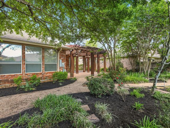 34 E Royal Mews, Conroe TX 77384