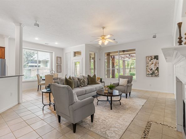 34 E Royal Mews, Conroe TX 77384