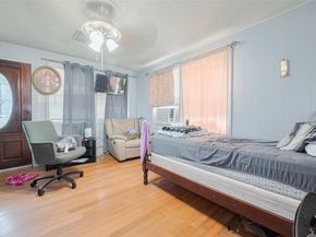 7512 Amarillo Street, Houston TX 77020