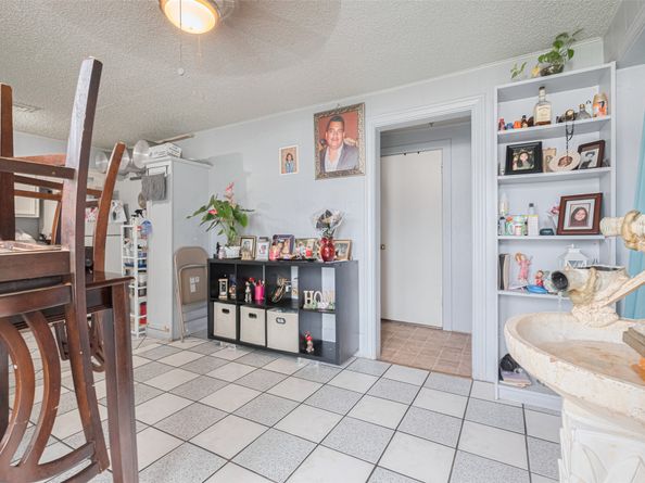 7512 Amarillo Street, Houston TX 77020