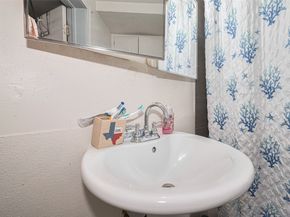 7512 Amarillo Street, Houston TX 77020