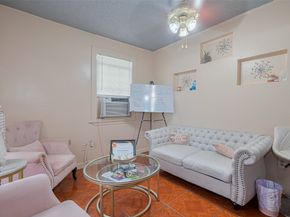 7512 Amarillo Street, Houston TX 77020