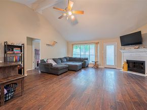2506 Sherwood Hollow Lane, Houston TX 77339