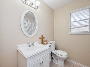 2506 Sherwood Hollow Lane, Houston TX 77339