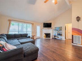 2506 Sherwood Hollow Lane, Houston TX 77339