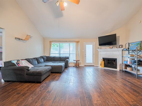 2506 Sherwood Hollow Lane, Houston TX 77339