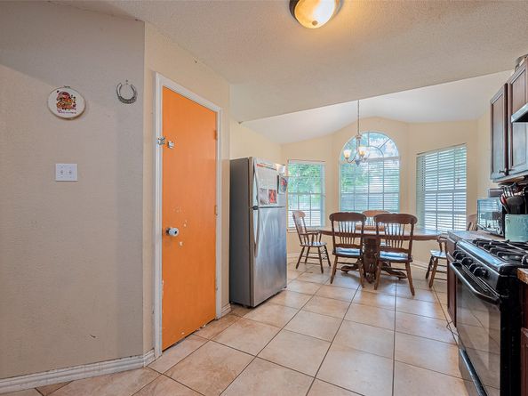 2506 Sherwood Hollow Lane, Houston TX 77339