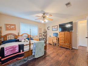 2506 Sherwood Hollow Lane, Houston TX 77339