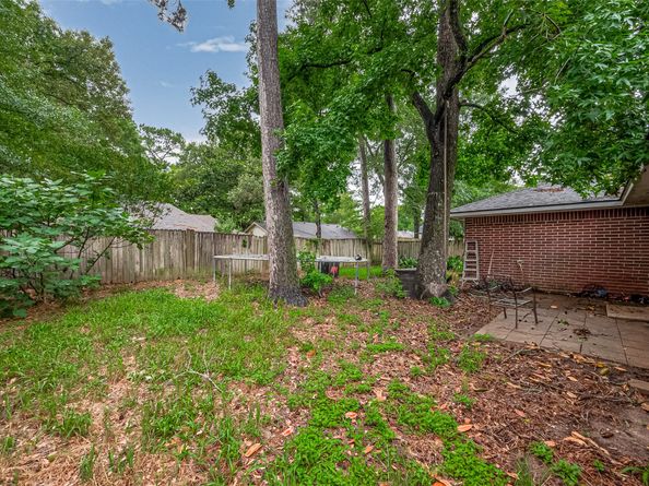 2506 Sherwood Hollow Lane, Houston TX 77339
