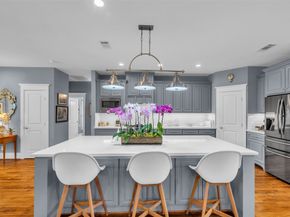1819 Mill Creek Drive, Houston TX 77008