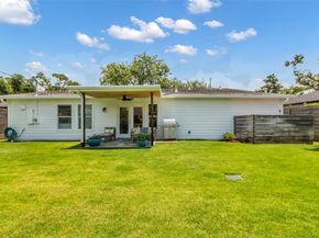 1819 Mill Creek Drive, Houston TX 77008