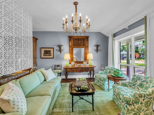 1819 Mill Creek Drive, Houston TX 77008