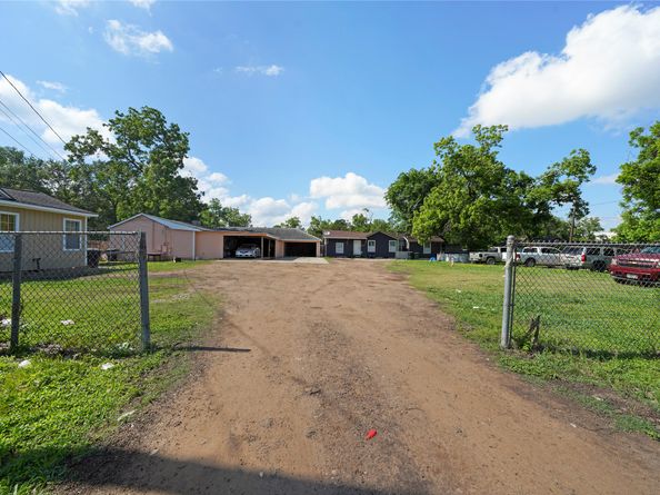 3810 Hurley Street, Houston TX 77093