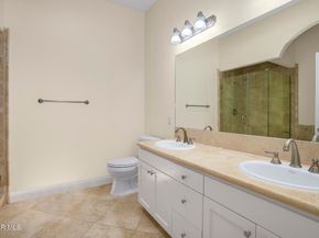 10740 Moorpark Street 304, Toluca Lake CA 91602