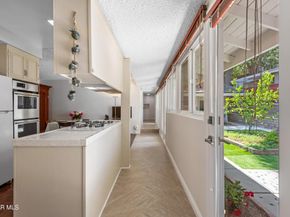 4230 Canoga Avenue, Woodland Hills CA 91364