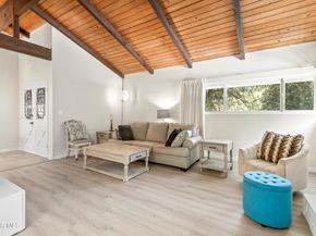 4230 Canoga Avenue, Woodland Hills CA 91364