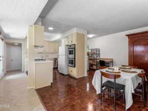 4230 Canoga Avenue, Woodland Hills CA 91364