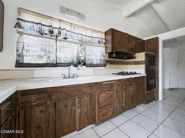 13500 Strathern Street, Panorama City CA 91402