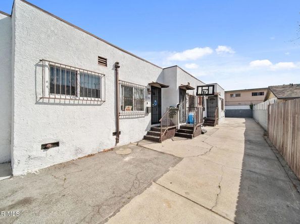 9206 Hoover Street, Los Angeles CA 90044