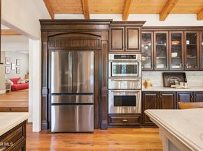 6007 Colodny Drive, Agoura Hills CA 91301