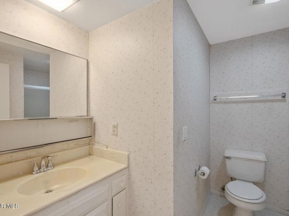 23325 Bessemer Street, Woodland Hills CA 91367