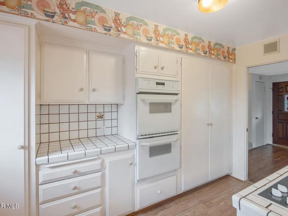 23325 Bessemer Street, Woodland Hills CA 91367