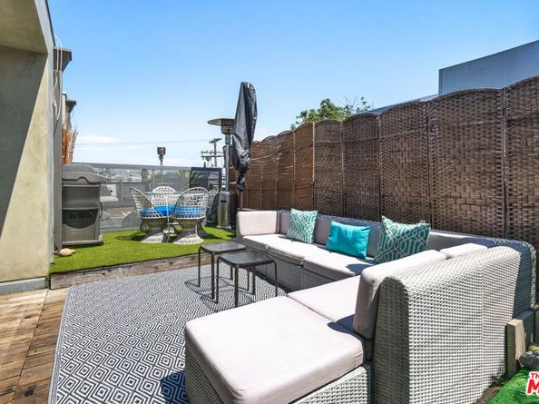 5806 Waring Avenue 14, Los Angeles CA 90038