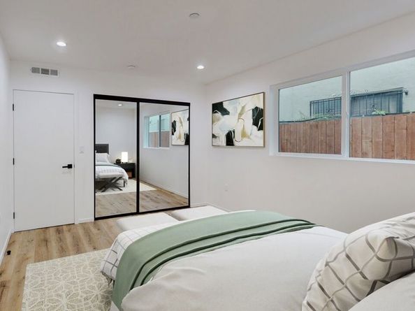 3820 Montclair Street, Los Angeles CA 90018