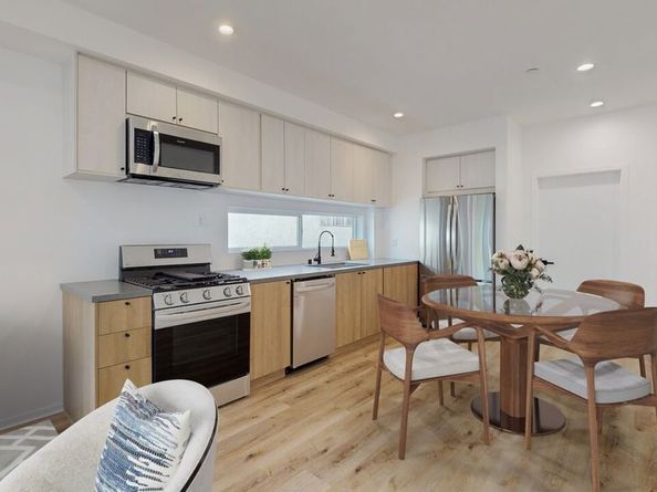 3820 Montclair Street, Los Angeles CA 90018
