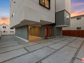 3820 Montclair Street, Los Angeles CA 90018