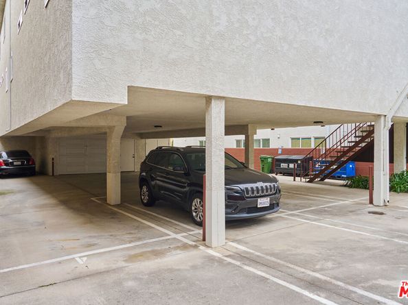 3970 Moore Street, Los Angeles CA 90066