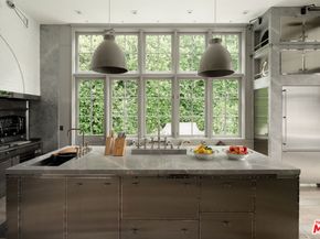 227 N Tigertail Road, Los Angeles CA 90049