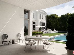 227 N Tigertail Road, Los Angeles CA 90049