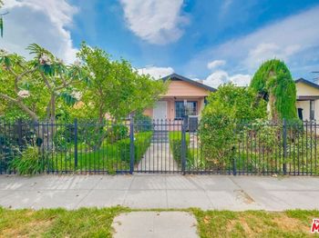 1448 W 60th Place