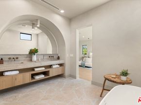 11746 La Maida Street, Valley Village CA 91607