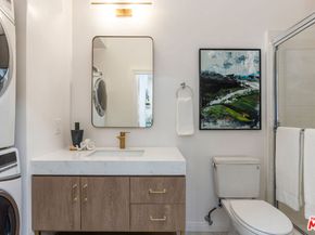 511 San Vicente Boulevard 106, Santa Monica CA 90402