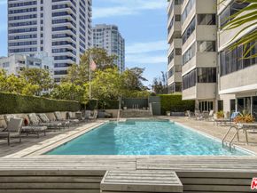 865 Comstock Avenue 16F, Los Angeles CA 90024