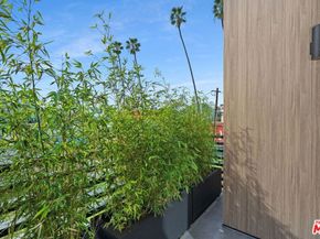 212 Bay Street 102, Santa Monica CA 90405